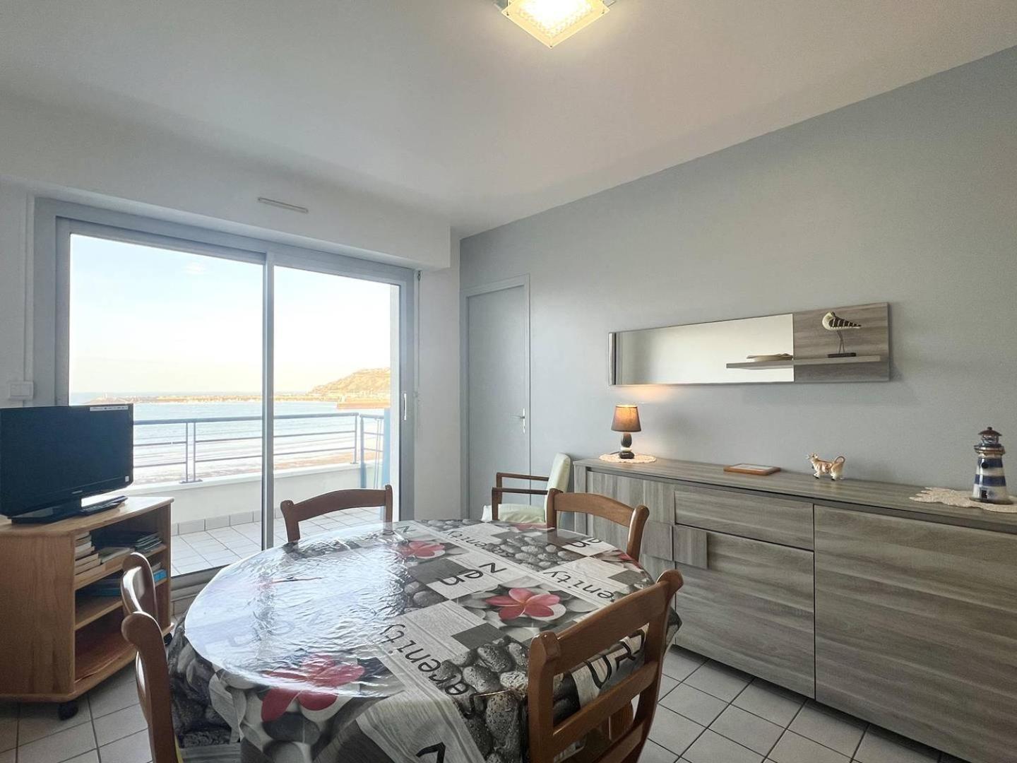 514 - Appartement 1 Chambre Vue Mer En Bordure De La Plage Du Centre D'Erquy Exterior photo